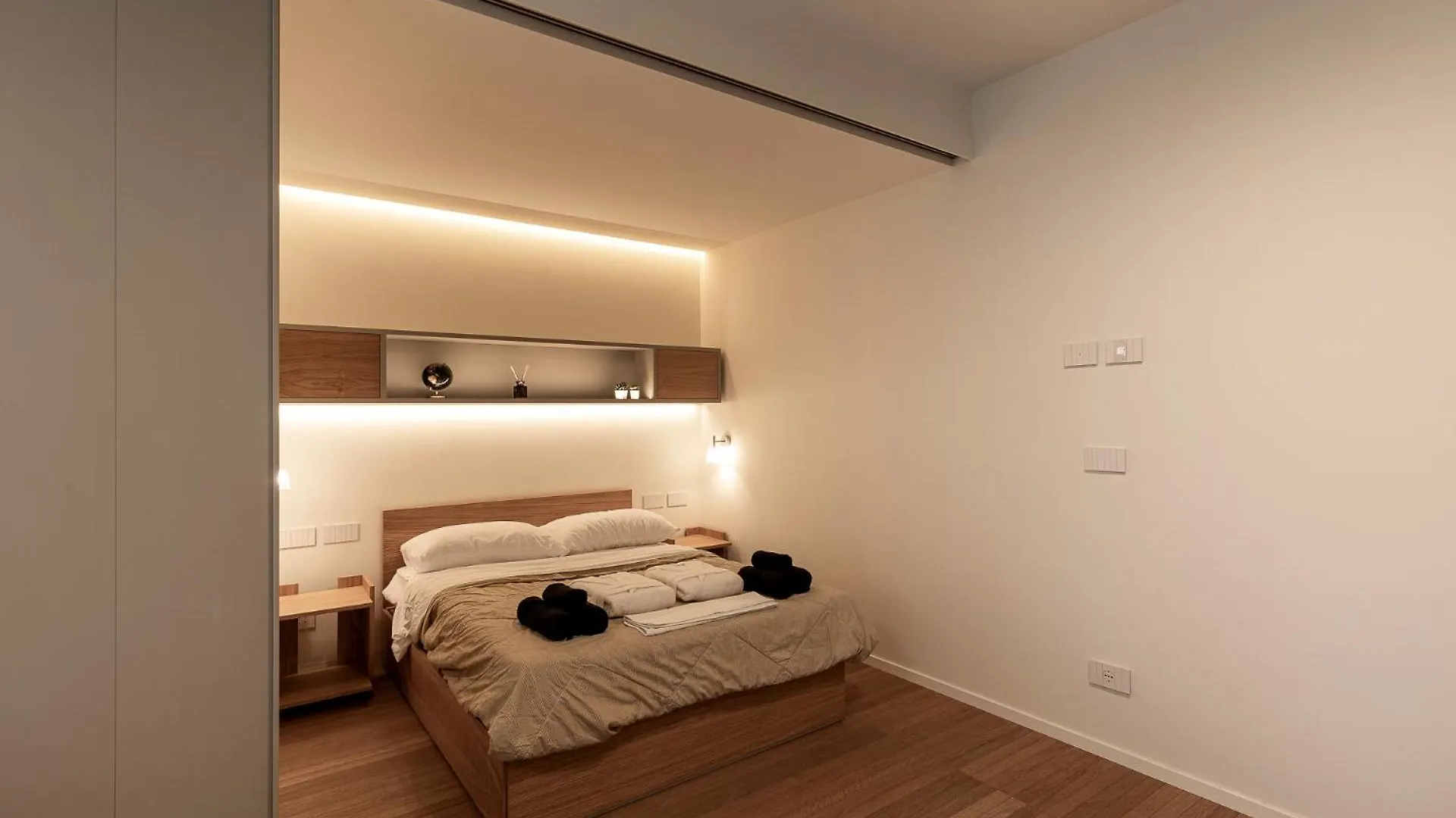 Torre Milano Luxury Suite Gym-Pool&Rooftop 0*, Mediolan